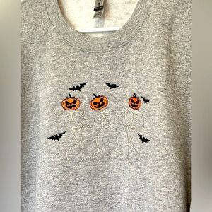 *Halloween* Dancing Jack-o-lantern skeleton’s with Bats- Crewneck sweatshirt- XL